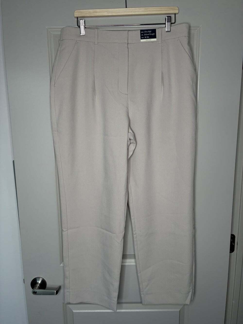 Abercrombie NWT Curve Love Ultra HR Relaxed Straight Leg Trousers in Beige 33